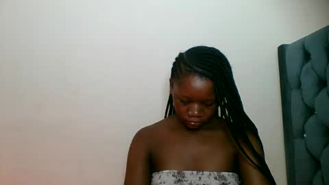 Snapshot of hotjeylee chatting on 05-11-26, 12:49 LOYCE online show from 05-11-26, 12:49