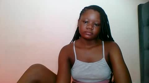 Snapshot of hotjeylee chatting on 05-12-26, 10:12 LOYCE online show from 05-12-26, 10:12