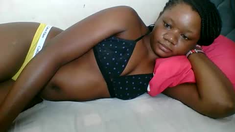 Snapshot of hotjeylee chatting on 05-26-26, 07:43 LOYCE online show from 05-26-26, 07:43