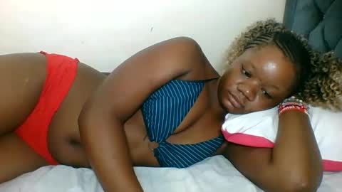 Snapshot of hotjeylee chatting on 06-01-26, 10:55 LOYCE online show from 06-01-26, 10:55