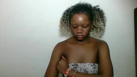 Snapshot of hotjeylee chatting on 06-07-26, 10:57 LOYCE online show from 06-07-26, 10:57