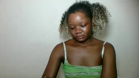 Snapshot of hotjeylee chatting on 06-08-26, 11:38 LOYCE online show from 06-08-26, 11:38