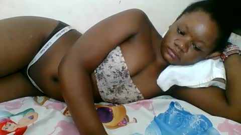 Snapshot of hotjeylee chatting on 06-11-26, 12:32 LOYCE online show from 06-11-26, 12:32