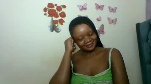 Snapshot of hotjeylee chatting on 07-12-26, 10:23 LOYCE online show from 07-12-26, 10:23