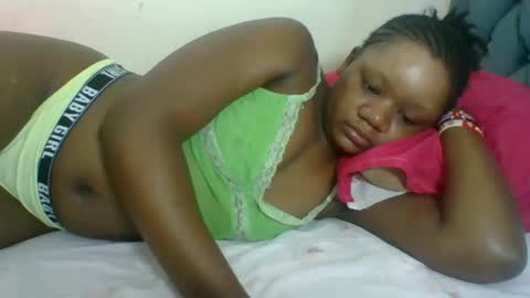 Snapshot of hotjeylee chatting on 07-26-26, 05:09 LOYCE online show from 07-26-26, 05:09