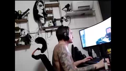 hotkinkytat online show from 01-01-25, 04:07