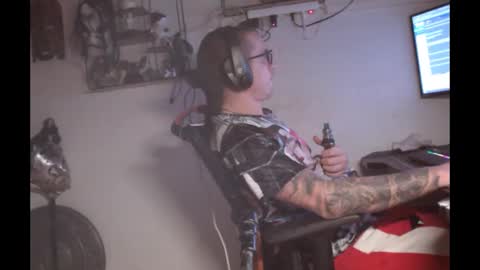 Snapshot of hotkinkytat chatting on 01-12-26, 05:18 hotkinkytat online show from 01-12-26, 05:18