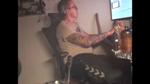 Snapshot of hotkinkytat chatting on 04-01-26, 12:33 hotkinkytat online show from 04-01-26, 12:33