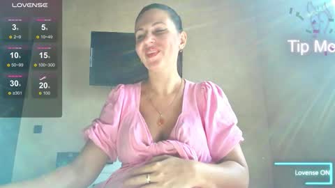 Snapshot of hotkleoo chatting on 10-07-25, 06:54 MistressM online show from 10-07-25, 06:54