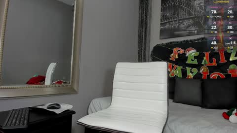 Snapshot of hotkoljeixxx chatting on 12-29-24, 03:54 Hotkoljei online show from 12-29-24, 03:54