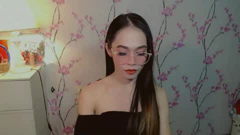 XANDRA online show from 10-17-25, 09:12