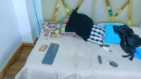 Snapshot of hotlittlechill chatting on 10-23-25, 08:07 hotlittlechill online show from 10-23-25, 08:07