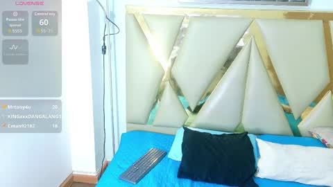 Snapshot of hotlittlechill chatting on 10-27-25, 07:51 hotlittlechill online show from 10-27-25, 07:51