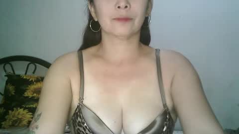 Snapshot of hotmamajen4u chatting on 05-29-26, 04:10 hotmamajen4u online show from 05-29-26, 04:10