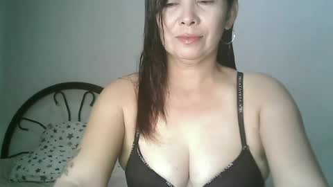 Snapshot of hotmamajen4u chatting on 06-20-26, 12:08 hotmamajen4u online show from 06-20-26, 12:08