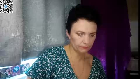 hotmamaqueen234 online show from 06-25-26, 11:48