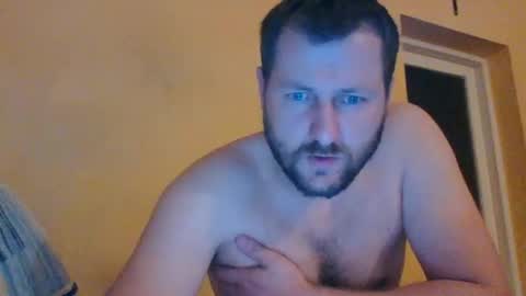 hotmariusz15 online show from 11-30-25, 08:24