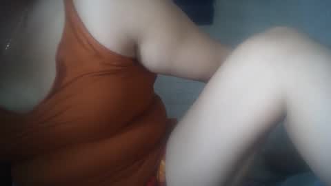 Snapshot of hotmatureladyxxx chatting on 01-11-25, 12:12 hotmatureladyxxx online show from 01-11-25, 12:12