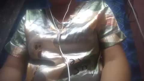 Snapshot of hotmatureladyxxx chatting on 10-11-25, 03:17 hotmatureladyxxx online show from 10-11-25, 03:17