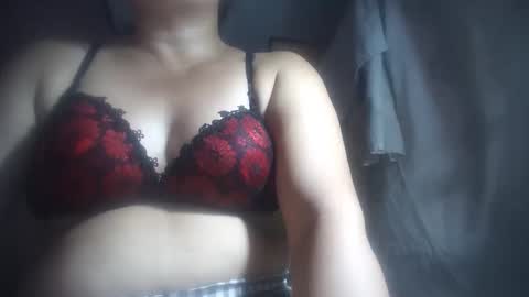 Snapshot of hotmatureladyxxx chatting on 10-16-25, 09:05 hotmatureladyxxx online show from 10-16-25, 09:05