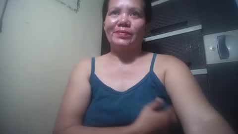 Snapshot of hotmatureladyxxx chatting on 12-20-25, 10:17 hotmatureladyxxx online show from 12-20-25, 10:17