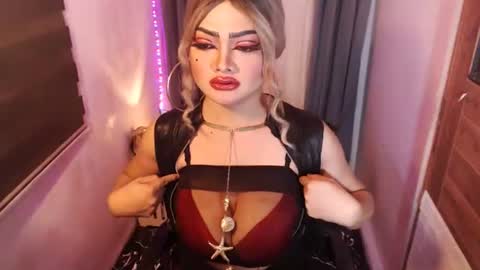 Snapshot of hotmistressmorgana chatting on 06-21-26, 01:19 morgana online show from 06-21-26, 01:19