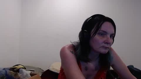 hotmodel1984 online show from 06-18-26, 02:01