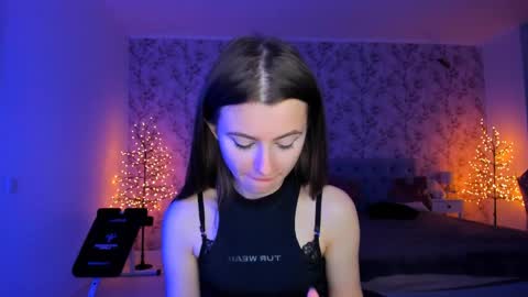 hotmolly_ online show from 05-23-26, 06:45