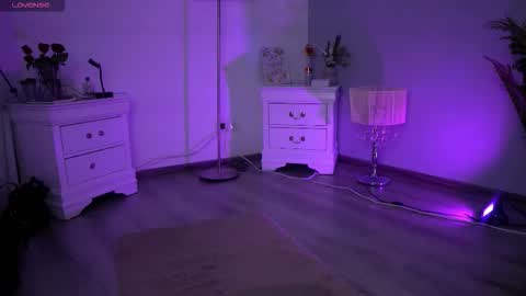 Snapshot of hotmollyx chatting on 11-22-25, 06:34 Molly online show from 11-22-25, 06:34