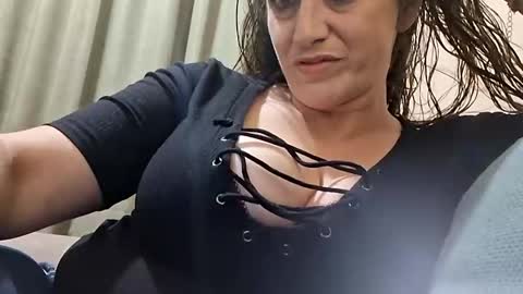 hotmom0610 online show from 04-05-26, 08:22