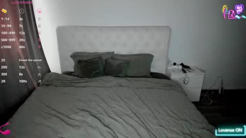 hotmorenaxxx online show from 07-28-26, 11:17
