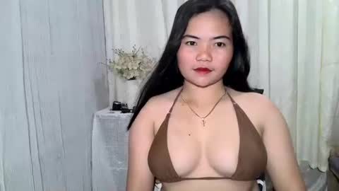 Snapshot of hotness_joy chatting on 06-03-26, 12:35 hotness_joy online show from 06-03-26, 12:35