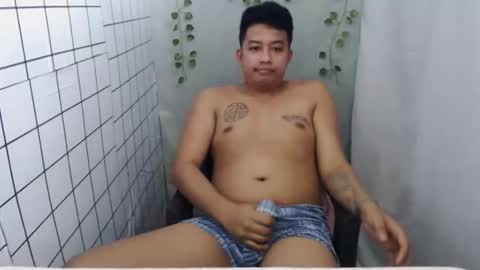 Snapshot of hotnielkhalifa chatting on 10-11-25, 04:55 neilkhalifa online show from 10-11-25, 04:55