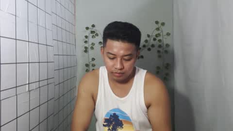 Snapshot of hotnielkhalifa chatting on 10-23-25, 03:11 neilkhalifa online show from 10-23-25, 03:11