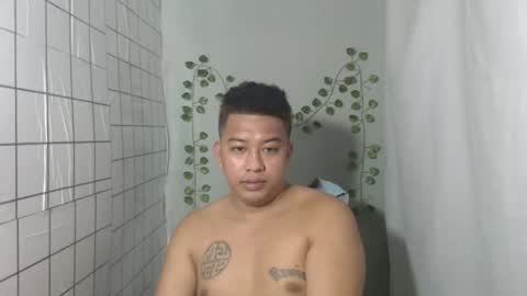 Snapshot of hotnielkhalifa chatting on 11-19-25, 02:22 neilkhalifa online show from 11-19-25, 02:22