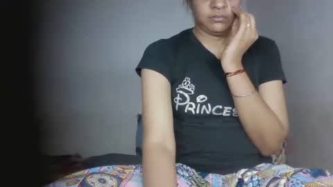 Snapshot of hotnsweetindian chatting on 05-16-26, 03:55 lola online show from 05-16-26, 03:55