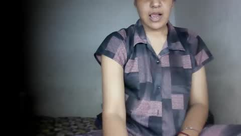 Snapshot of hotnsweetindian chatting on 05-27-26, 04:04 lola online show from 05-27-26, 04:04