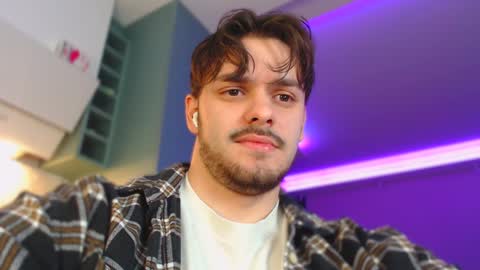 Snapshot of hotpolishsausage chatting on 12-12-24, 02:26 Jason online show from 12-12-24, 02:26