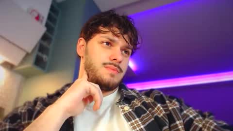 Snapshot of hotpolishsausage chatting on 12-20-25, 01:23 Jason online show from 12-20-25, 01:23