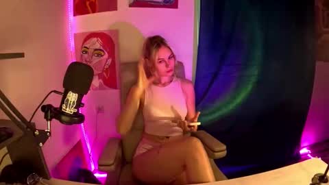 Snapshot of hotprincess2hot chatting on 12-20-25, 10:55 hotprincess2hot online show from 12-20-25, 10:55