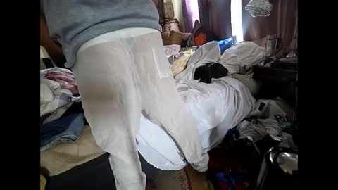 Snapshot of hotrox6942 chatting on 11-09-25, 03:54 hotrox6942 online show from 11-09-25, 03:54