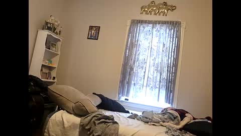 hotrox6942 online show from 03-22-26, 04:32