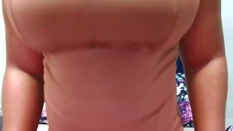 hotsmalltitsx online show from 05-14-26, 07:20