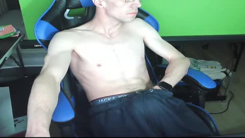 Snapshot of hotsummerboy89 chatting on 01-23-25, 06:03 hotsummerboy89 online show from 01-23-25, 06:03