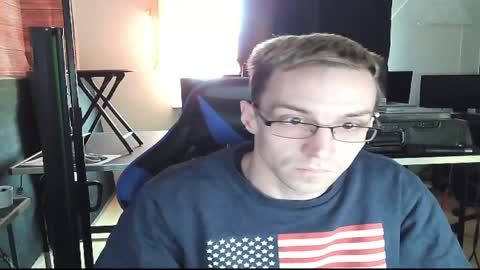 Snapshot of hotsummerboy89 chatting on 02-09-25, 02:18 hotsummerboy89 online show from 02-09-25, 02:18