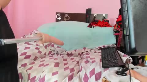 Snapshot of hotsweetangel4u chatting on 02-11-25, 08:37 Monica online show from 02-11-25, 08:37