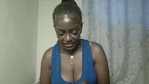 Snapshot of hott_amalia chatting on 11-16-25, 12:00 Amalia online show from 11-16-25, 12:00