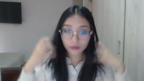 Snapshot of hottbee1 chatting on 02-08-25, 07:16 AMY online show from 02-08-25, 07:16