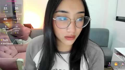 Snapshot of hottbee1 chatting on 10-11-25, 03:32 AMY online show from 10-11-25, 03:32