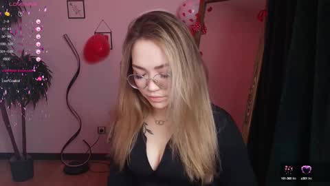 Snapshot of hottease_pvt chatting on 02-04-25, 02:17 hello Im Eva online show from 02-04-25, 02:17